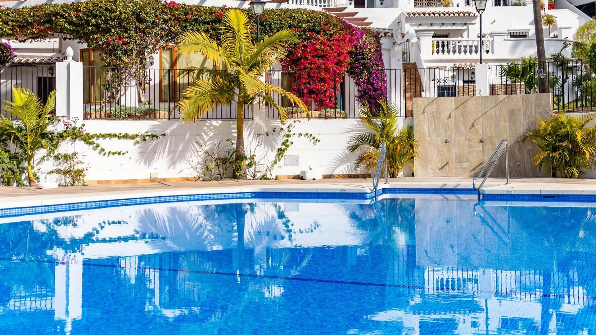 Casablanca 25 Oasis Properties Nerja