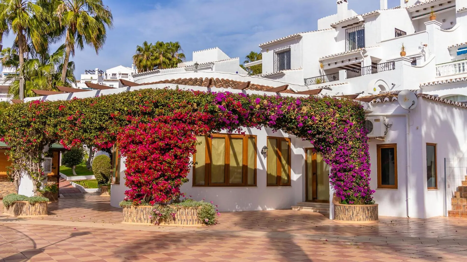 Casablanca 25 Oasis Properties Nerja Apartment